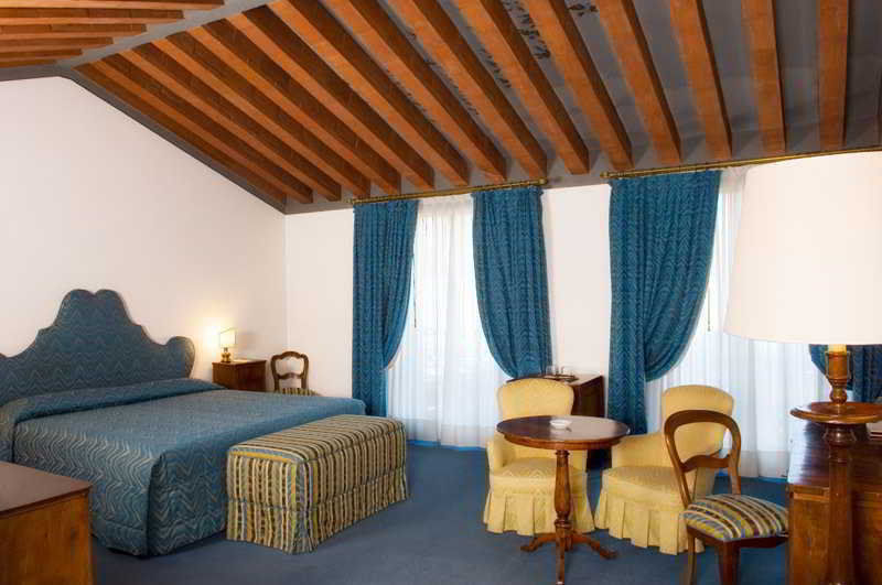 Relais Monaco Country &
